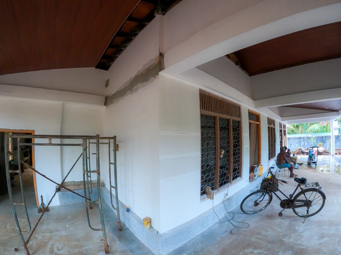 Wall finishing with scaffolding
